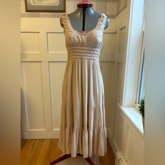 Boho Elegant Beige Sleeveless Dress Size Small - Picture 1 of 6